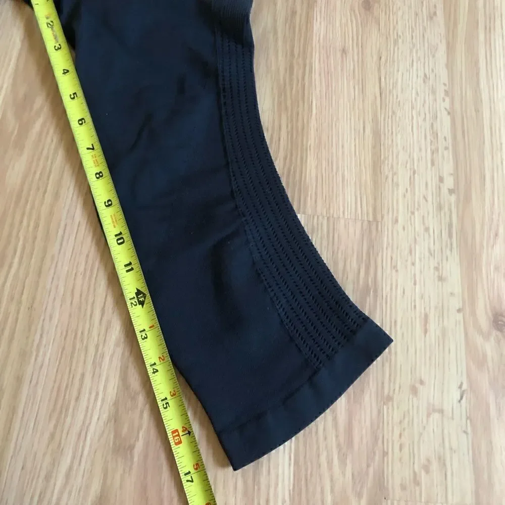 Lululemon In The Flow Side Scrunch Capri Leggings Black